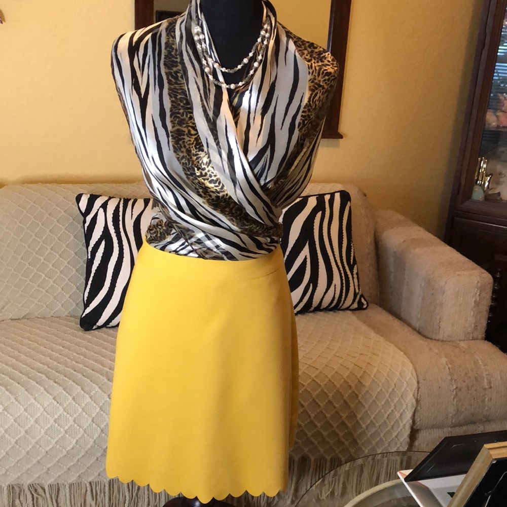 Banana Republic Mustard Scalloped Flared Mini-Skirt - Size 8